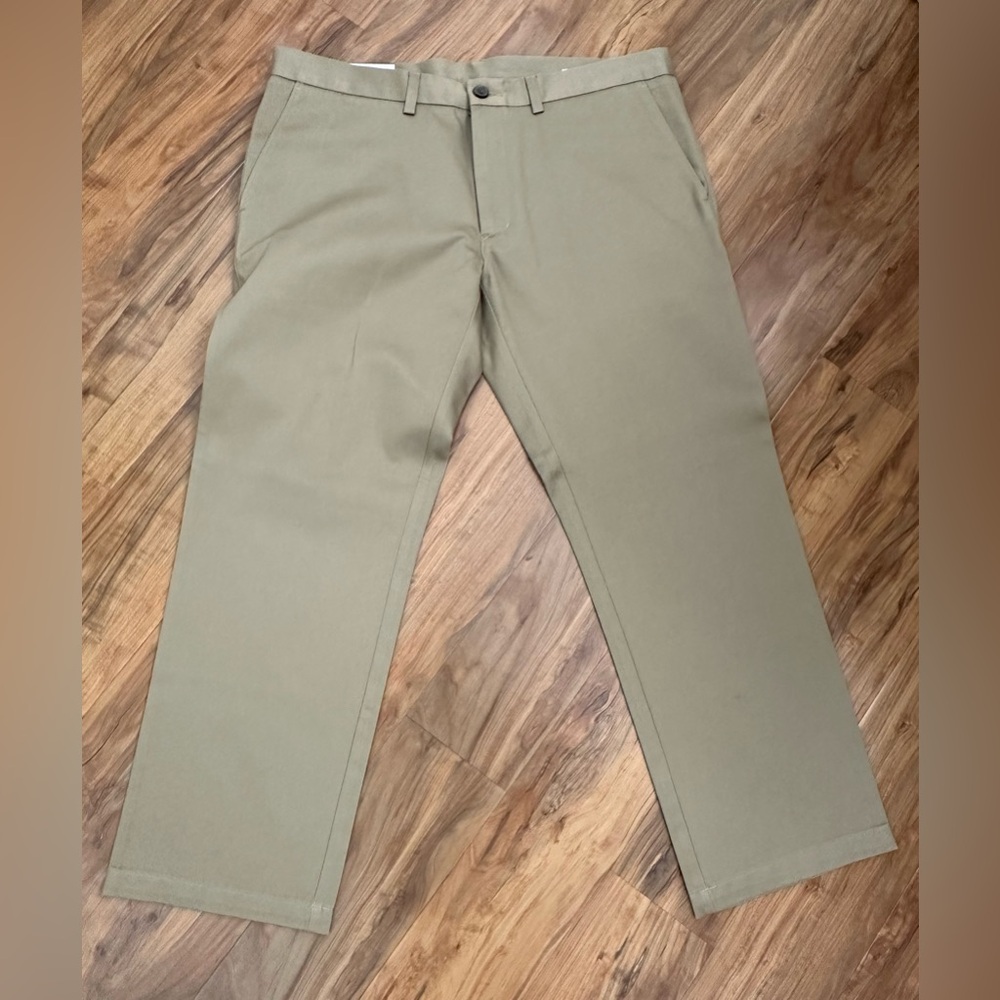 NWT Men's Haggar Khaki Chino Pants